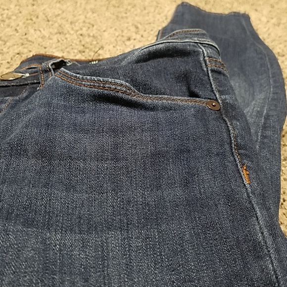 Blue jeans - Picture 2 of 3